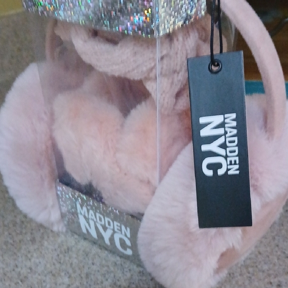Madden NYC Pink Fluffy Earmuffs - Picture 5 of 5